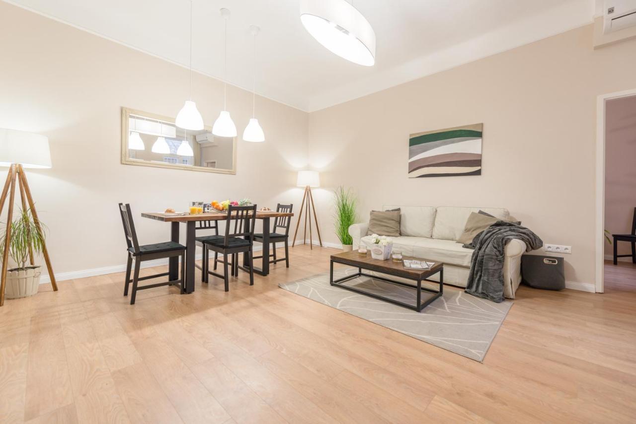 Downtown Heart Suite With 2 Baths Ac And Free Parking — Fotók 1